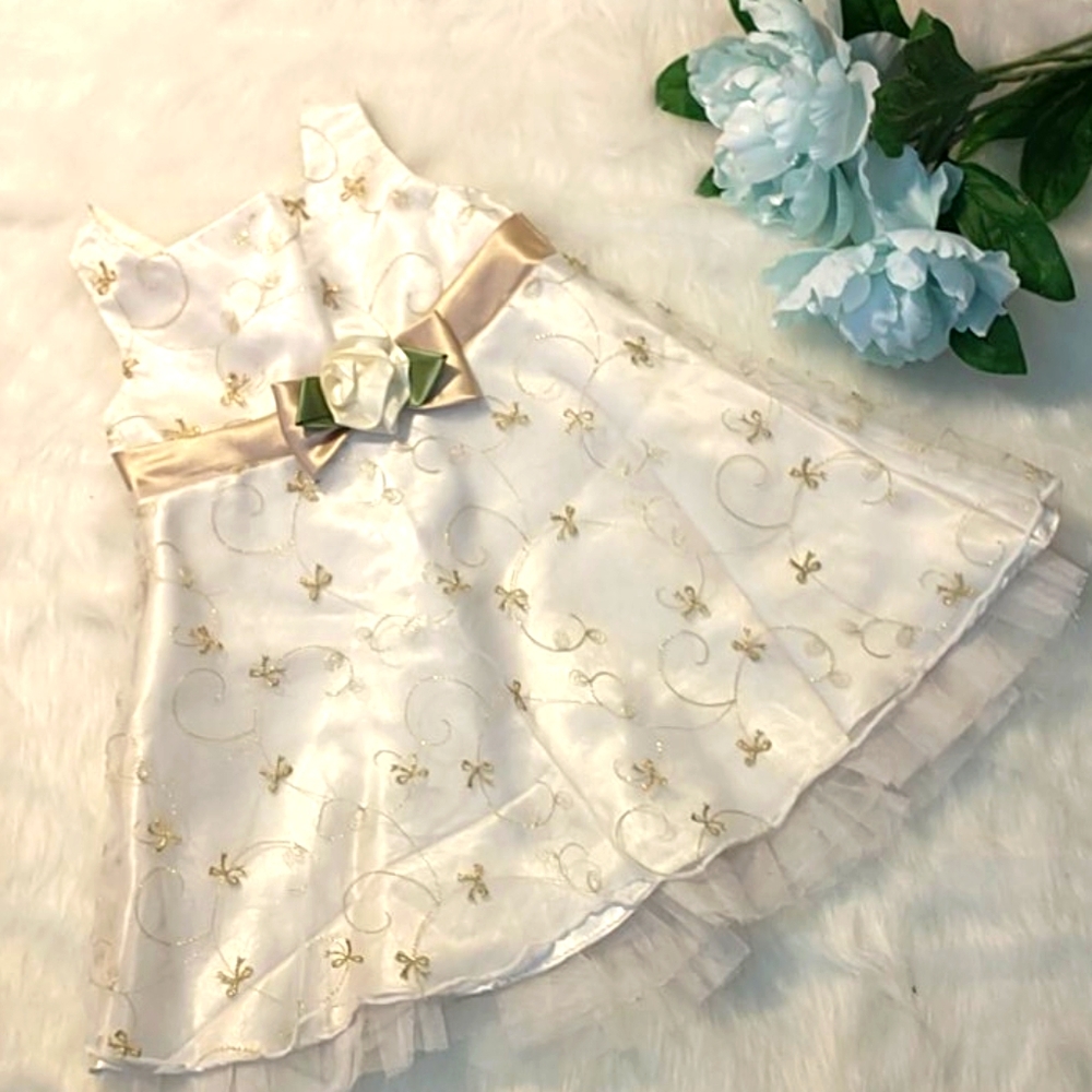 Angelic holiday dress👼